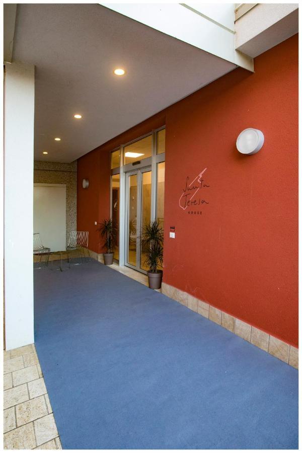 Hotel Santa Teresa House 2*